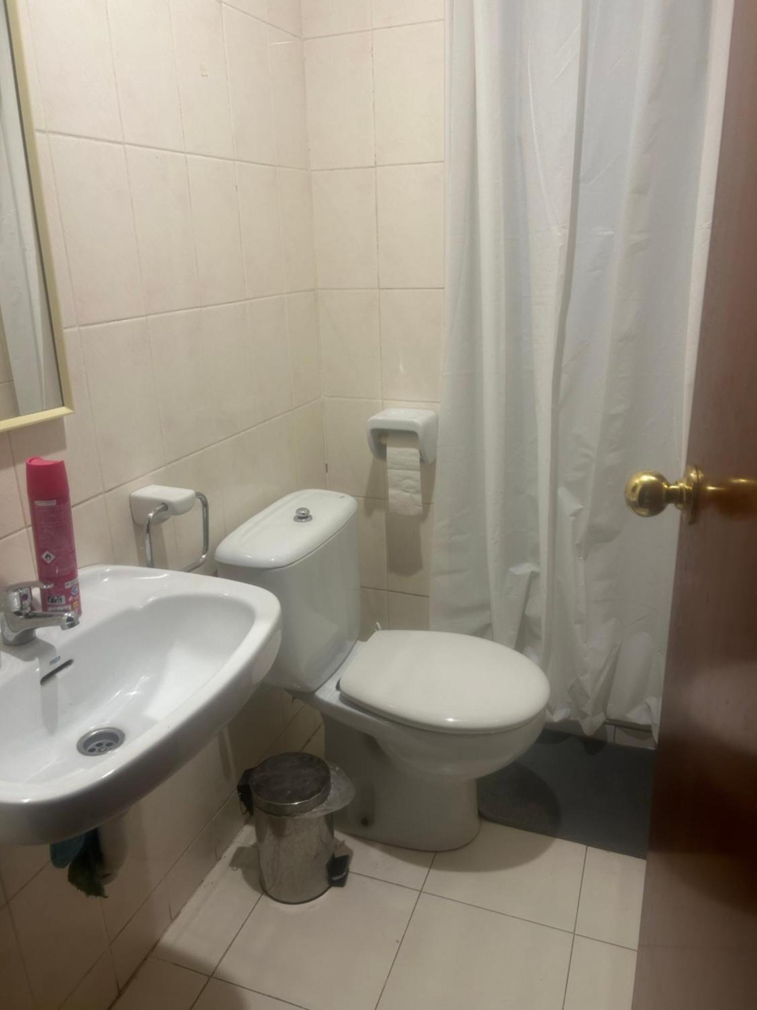Habitacion Doble Privada En Figueres Экстерьер фото
